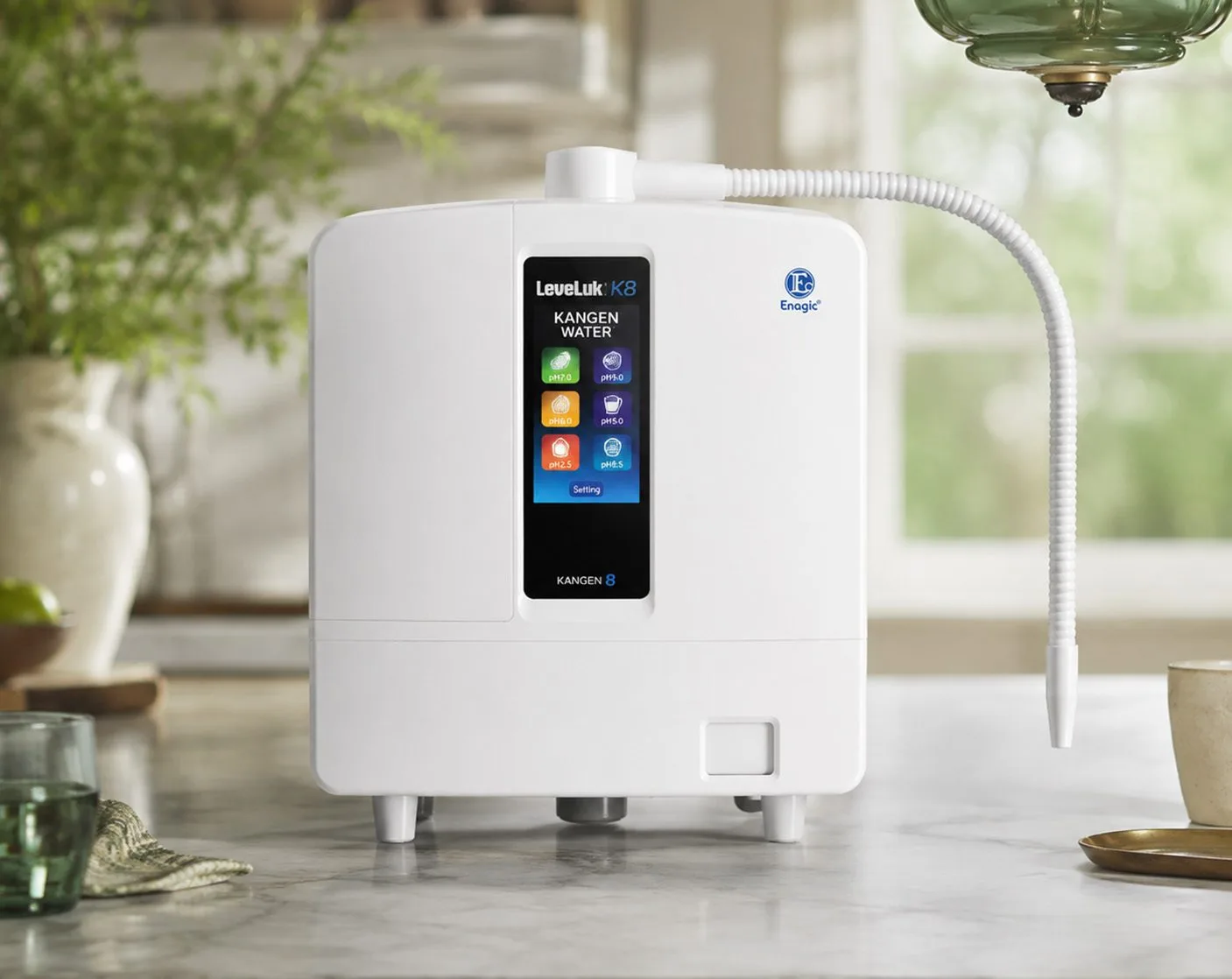 De Kangen K8 waterionisator op een keukenblad